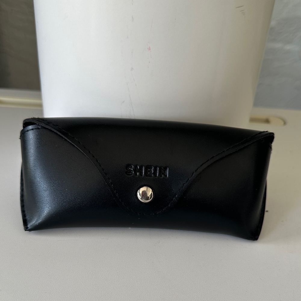 SHEIN Black Eyewear Pouch